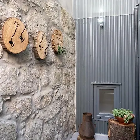 Alda's Vintage With Free Parking *