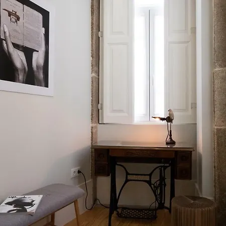 Alda's Vintage With Free Parking