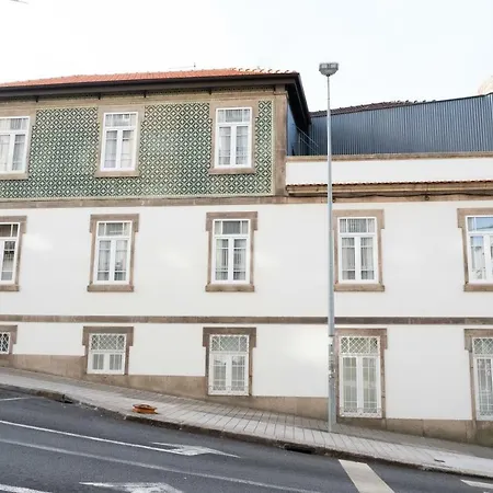 Alda's Vintage With Free Parking