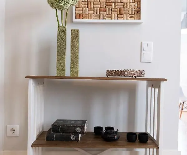 Alda's Vintage With Free Parking 아파트 *