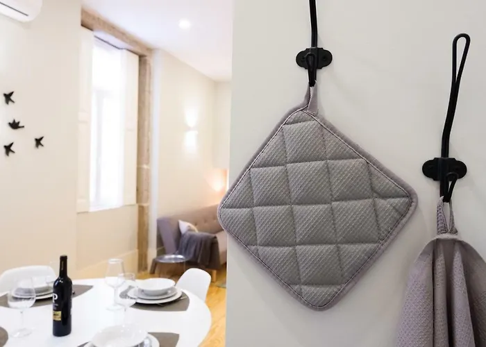 Alda's Vintage With Free Parking شقة