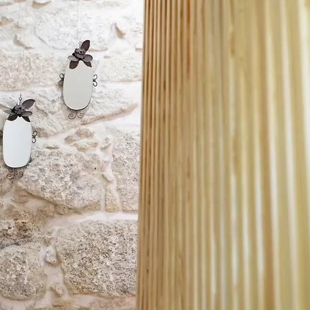 Alda's Vintage With Free Parking