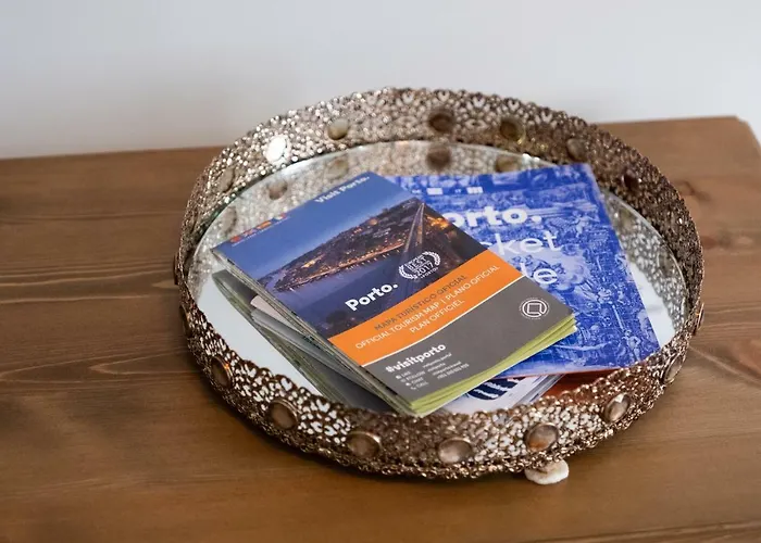 Alda's Vintage With Free Parking