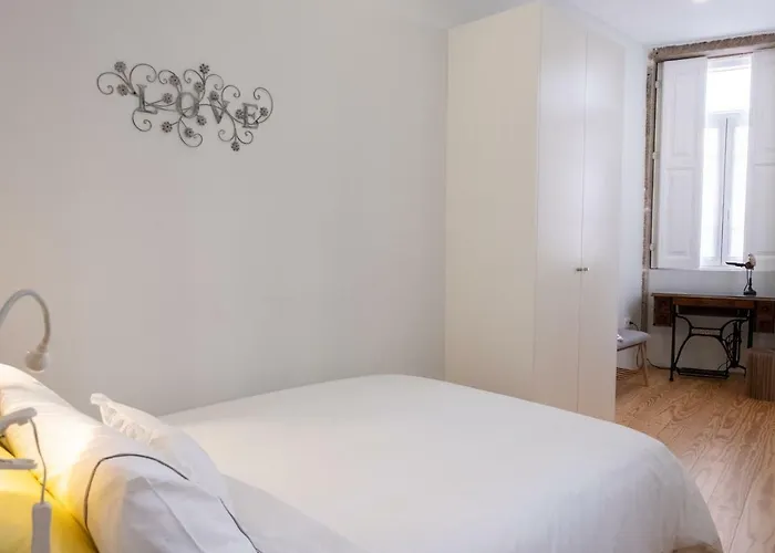 Alda's Vintage With Free Parking Porto