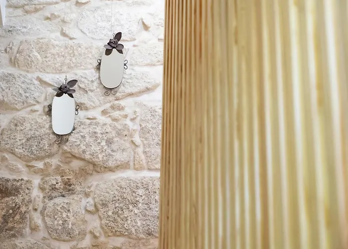 Alda's Vintage With Free Parking