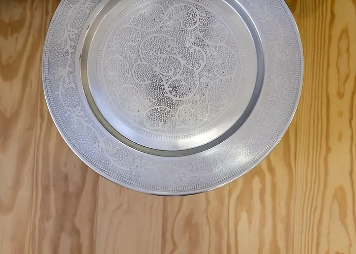 Alda's Vintage With Free Parking