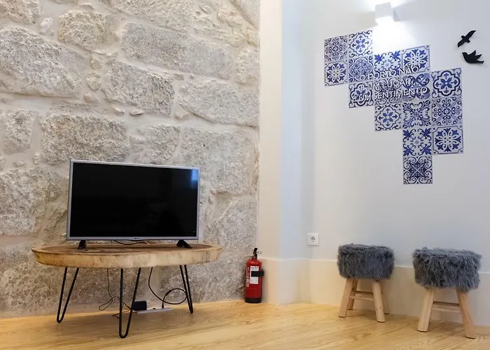 Alda's Vintage With Free Parking דירה *